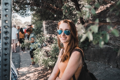 Waar moet een goede zonnebril aan voldoen?